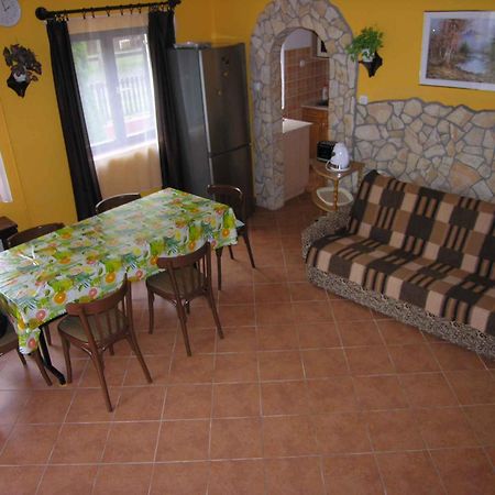 Holiday Home In Balatonmariafuerdo 19426 Номер фото